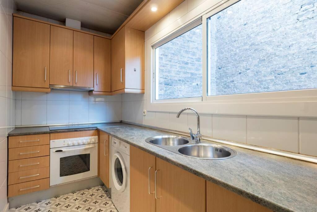 Bebarceloner Poble Nou Apartaments - 2 Bedroom Exterior photo