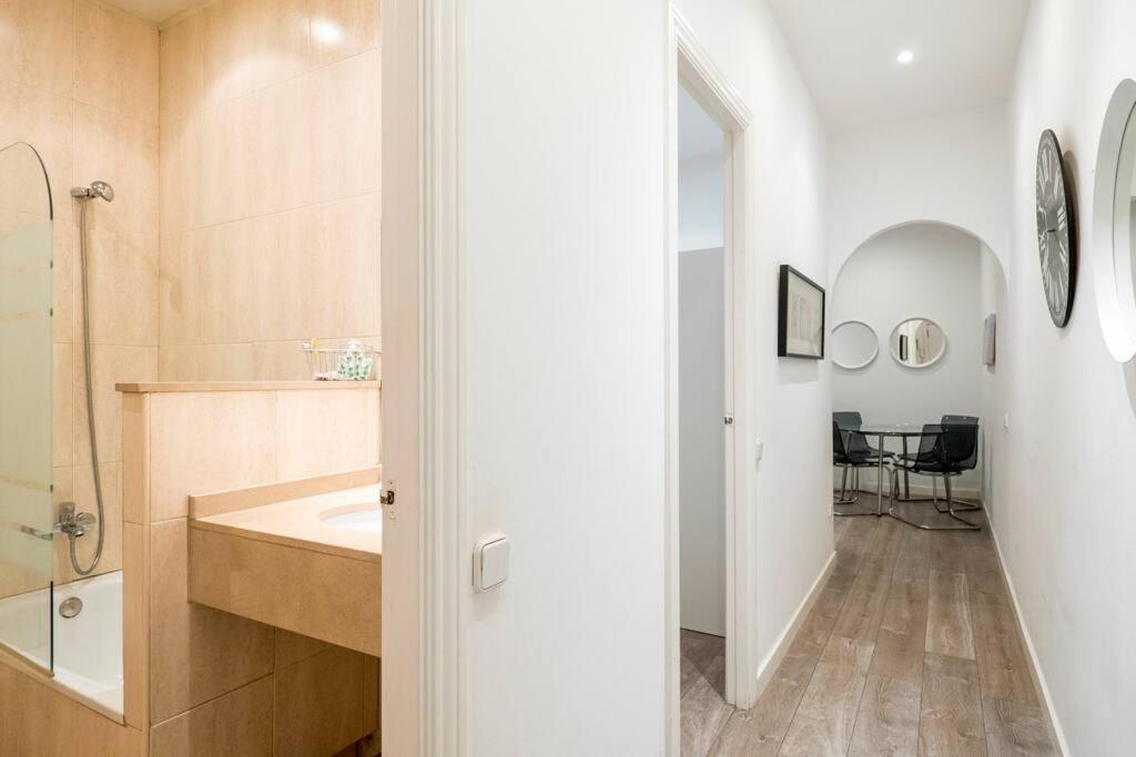 Bebarceloner Poble Nou Apartaments - 2 Bedroom Exterior photo